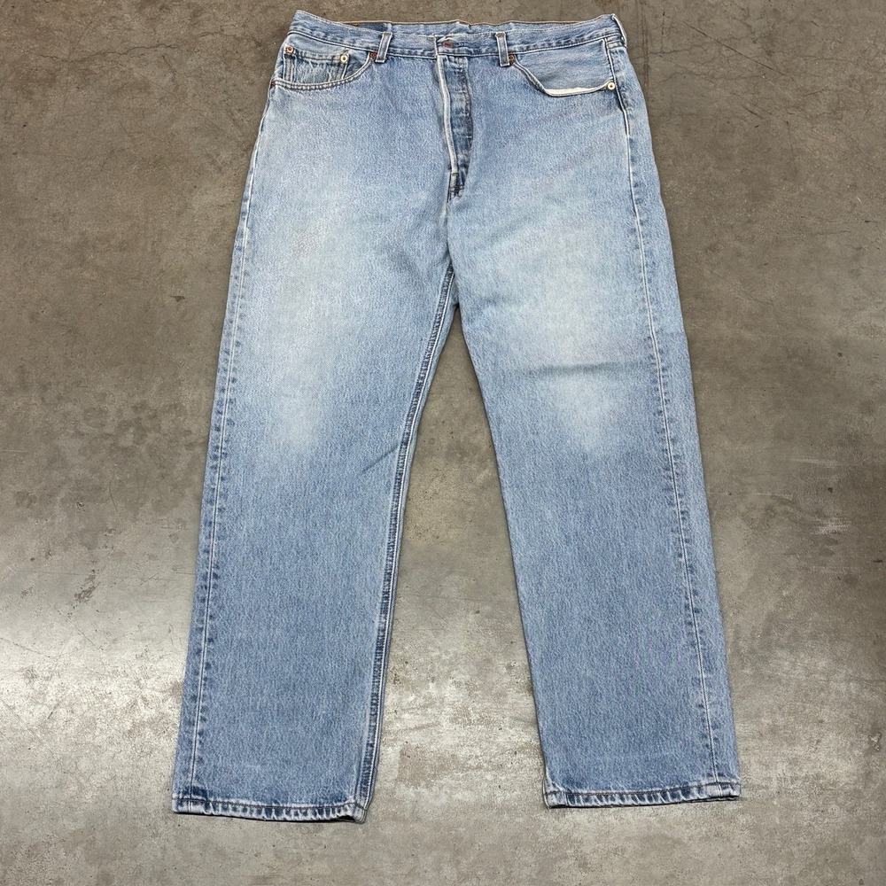 Levis 501 Original Fit Jeans Light Wash Blue Denim 32x30 Mens